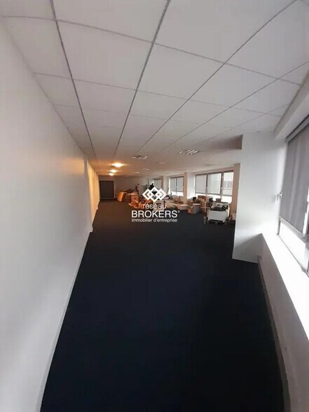 Office in Bourges for lease - Interior Photo - Image 2 of 9