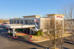 Hampton by Hilton Inn Tulsa-Sand Springs - Motel