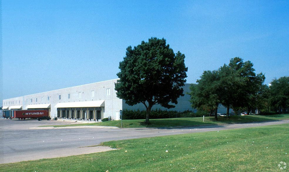 2900 Meacham Blvd, Fort Worth, TX for sale - Primary Photo - Image 1 of 1