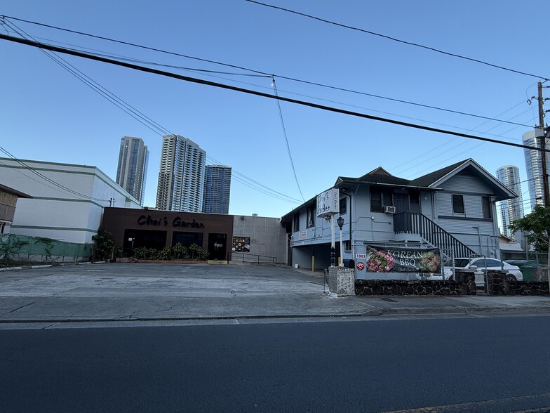1303 Rycroft St, Honolulu, HI for lease - Building Photo - Image 2 of 21