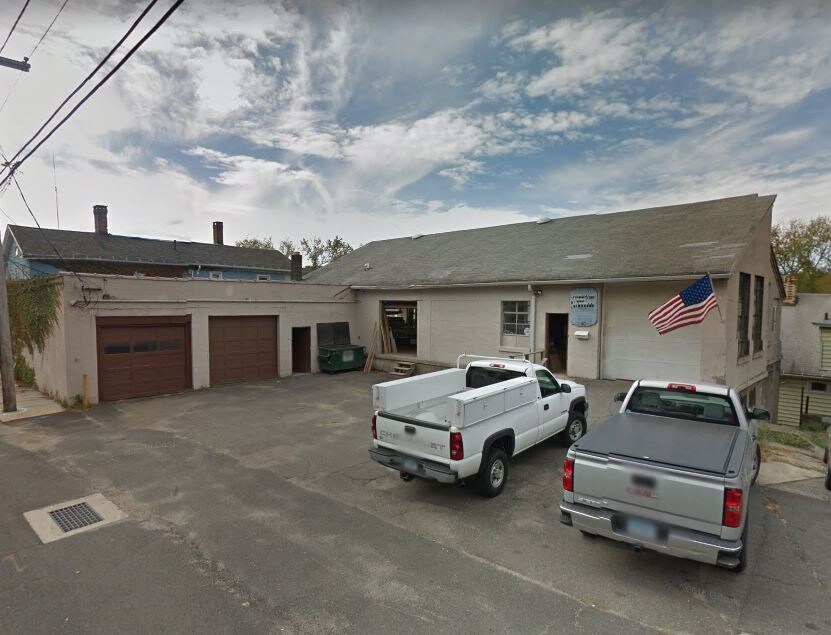 40 Bank St, Derby, CT 06418