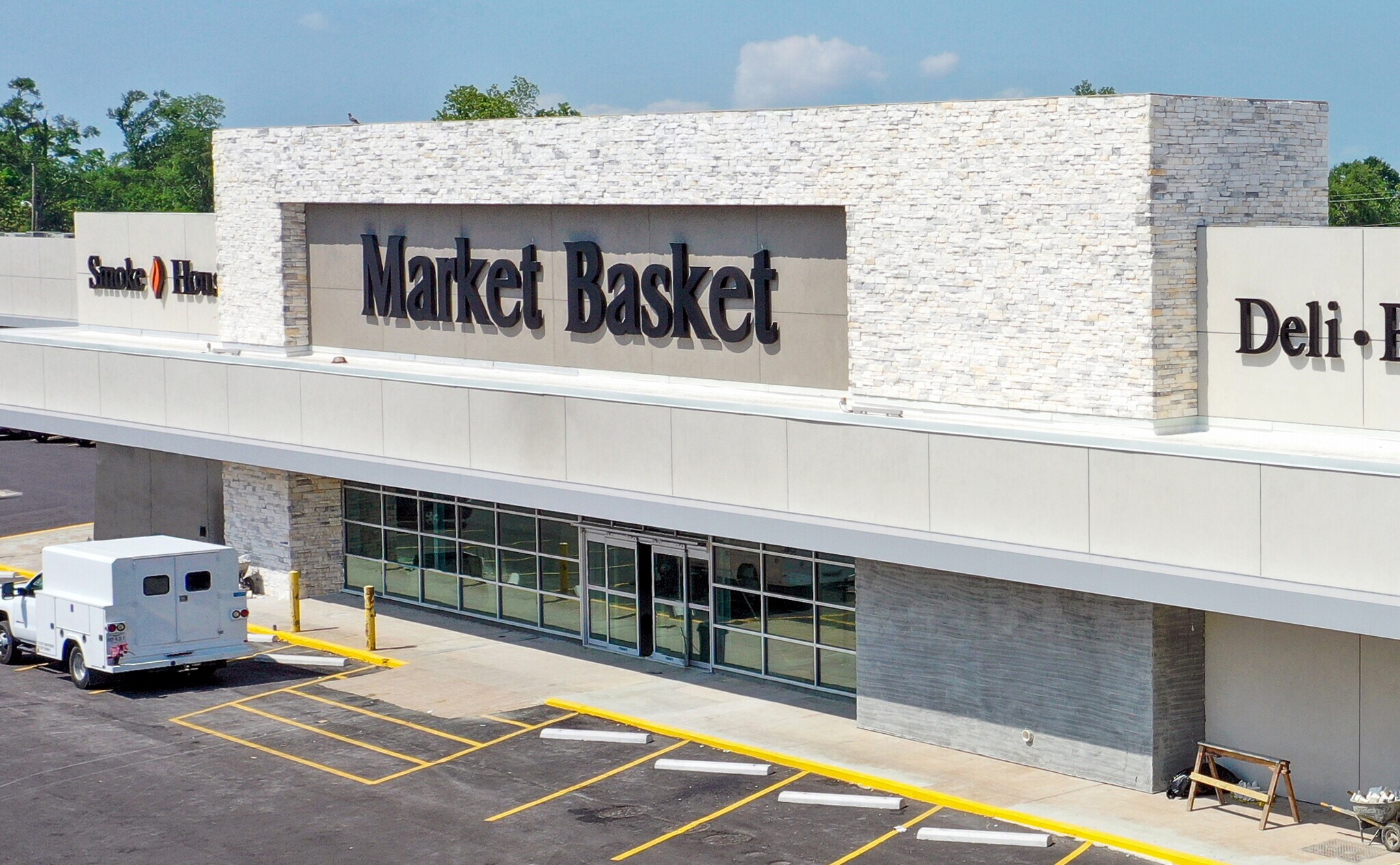 2800 Ryan St, Lake Charles, LA 70601 Southgate Shopping Center