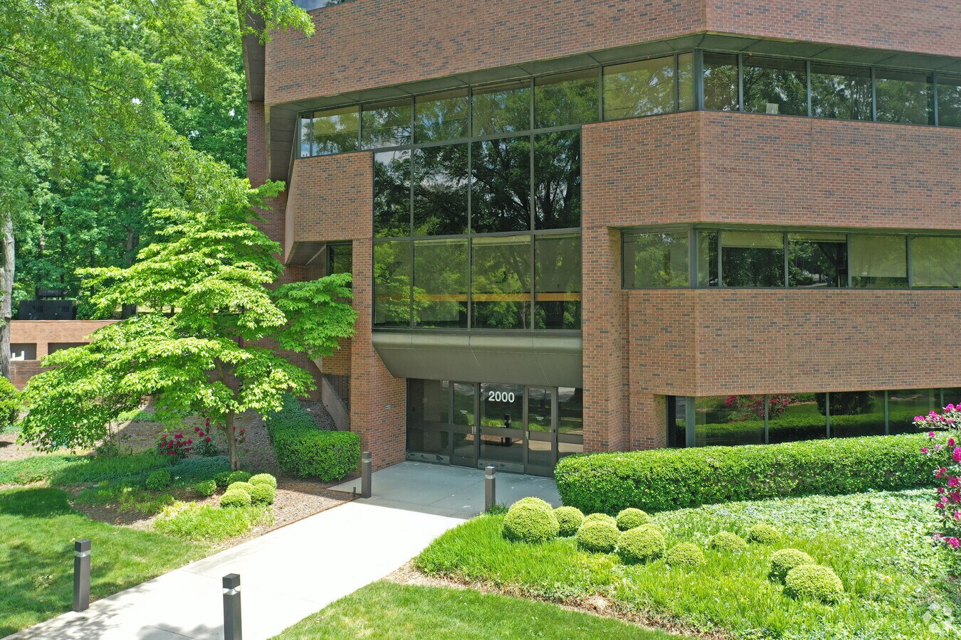 2000 Pisgah Church Rd, Greensboro, NC 27455