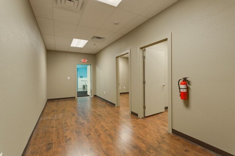 1016 SW Alsbury Blvd, Burleson, TX for sale - Interior Photo - Image 1 of 1