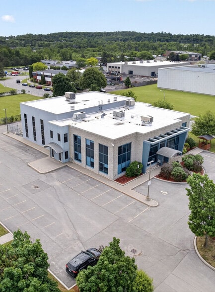 5500 Canotek Rd, Ottawa, ON for sale - Building Photo - Image 1 of 17