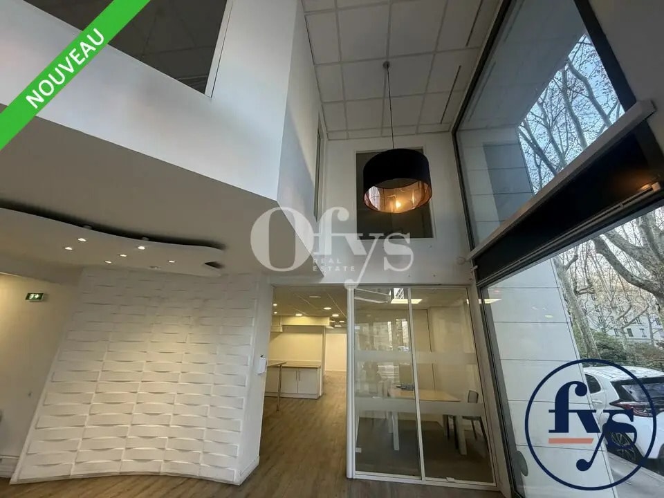 Office in Lyon for lease Building Photo- Image 1 of 1