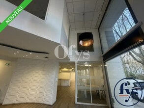Office in Lyon for lease Building Photo- Image 1 of 1