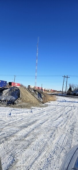 11333 84 St SE, Calgary, AB for sale - Building Photo - Image 2 of 7