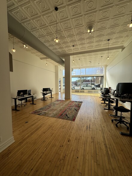 1729 McGee St, Kansas City, MO for lease - Interior Photo - Image 3 of 18