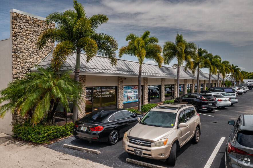 1011-1065 5th Ave N, Naples, FL for sale - Primary Photo - Image 2 of 13