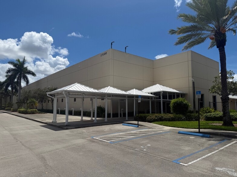 17100 NW 59th Ave, Hialeah, FL for lease - Building Photo - Image 1 of 14