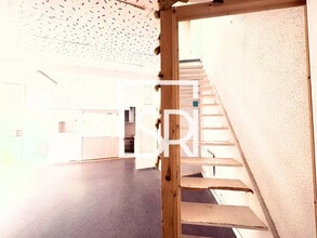 Retail in Clermont-Ferrand for sale Interior Photo- Image 2 of 11