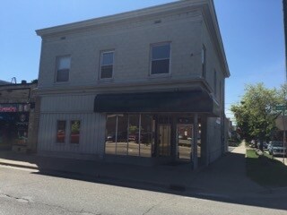 672 Leonard St NW, Grand Rapids, MI for sale - Primary Photo - Image 1 of 1