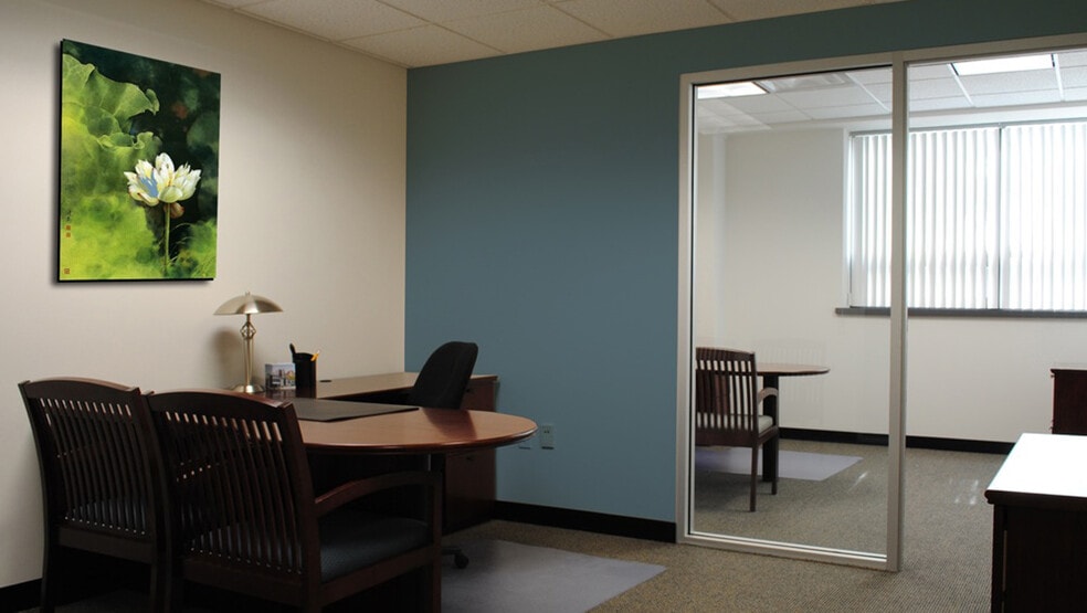 400 W Cummings Park, Woburn, MA for lease - Interior Photo - Image 3 of 4