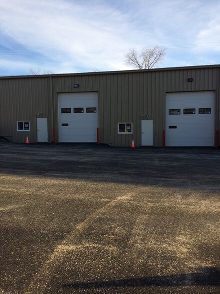 70 Founders Dr, Woonsocket, RI for sale - Primary Photo - Image 1 of 1