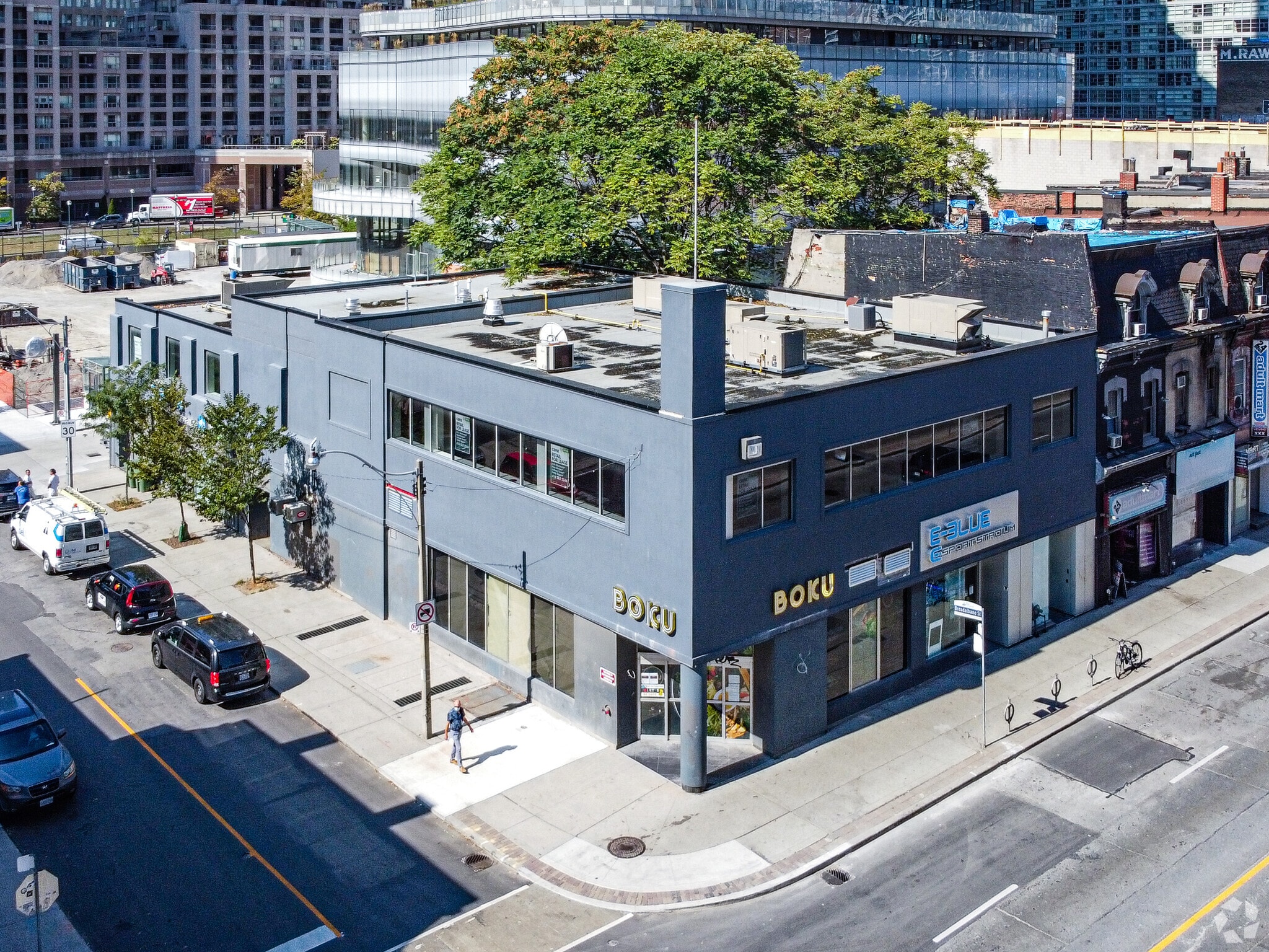 530 Yonge St, Toronto, ON for lease Building Photo- Image 1 of 5