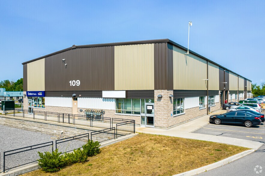 109 Iber Rd, Ottawa, ON for sale - Primary Photo - Image 1 of 1