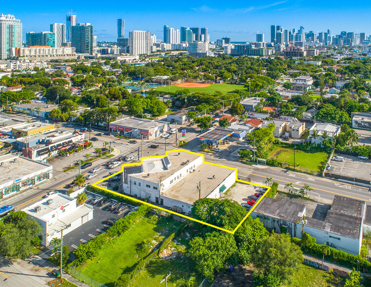 203 NW 36th St, Miami, FL for lease - Building Photo - Image 3 of 15