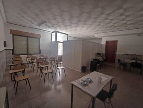 Retail in Lillo, Toledo for lease Interior Photo- Image 2 of 6