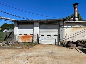 247-255 W Bowman Ave, Liberty, NC for lease Building Photo- Image 2 of 2