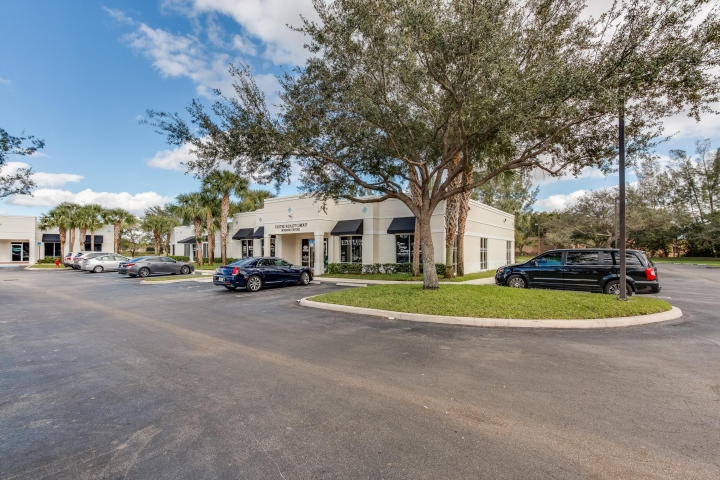 1402 Royal Palm Beach Blvd, Royal Palm Beach, FL for sale Building Photo- Image 1 of 1