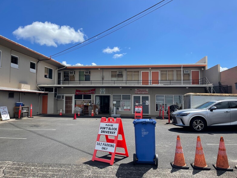 558-562 California Ave, Wahiawa, HI for lease - Building Photo - Image 2 of 14