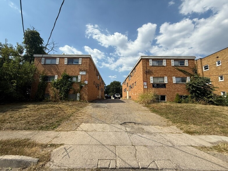 3553-3559 Van Antwerp Pl, Cincinnati, OH for sale - Building Photo - Image 1 of 25