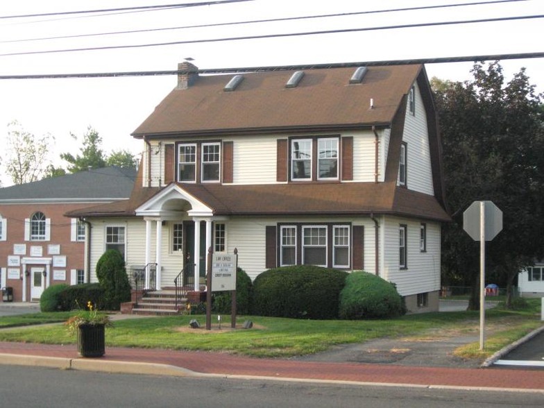 184 Eagle Rock Ave, Roseland, NJ for sale - Building Photo - Image 2 of 7