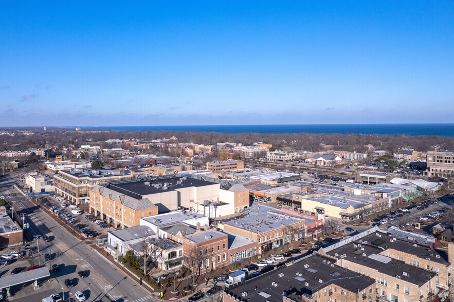 667 Central Ave, Highland Park, IL for lease - Aerial - Image 3 of 4