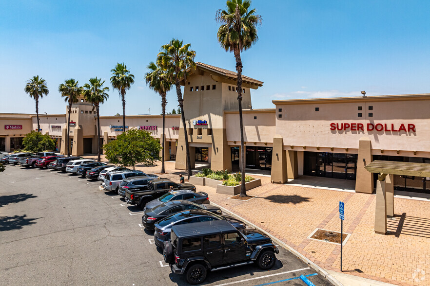 2440-2450 S Vineyard Ave, Ontario, CA for lease - Building Photo - Image 1 of 7