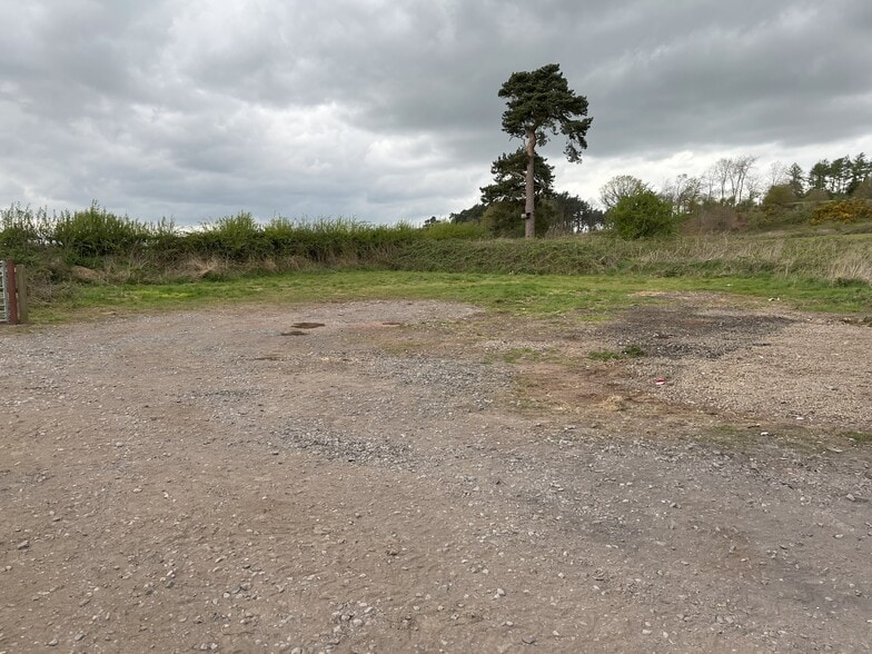 Lizzard Lane, Tong for lease - Building Photo - Image 2 of 2