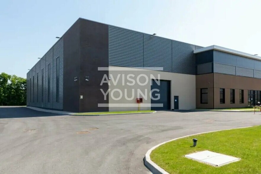 Flex in Sucy-en-Brie for lease - Building Photo - Image 3 of 9