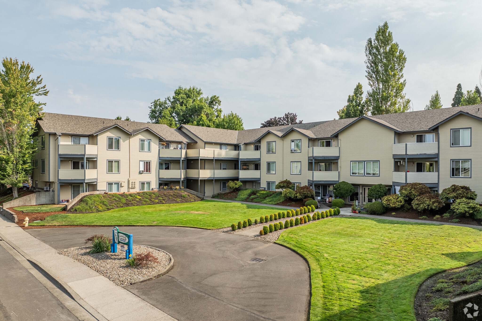 1148 37th Pl NE, Salem, OR for sale Primary Photo- Image 1 of 1