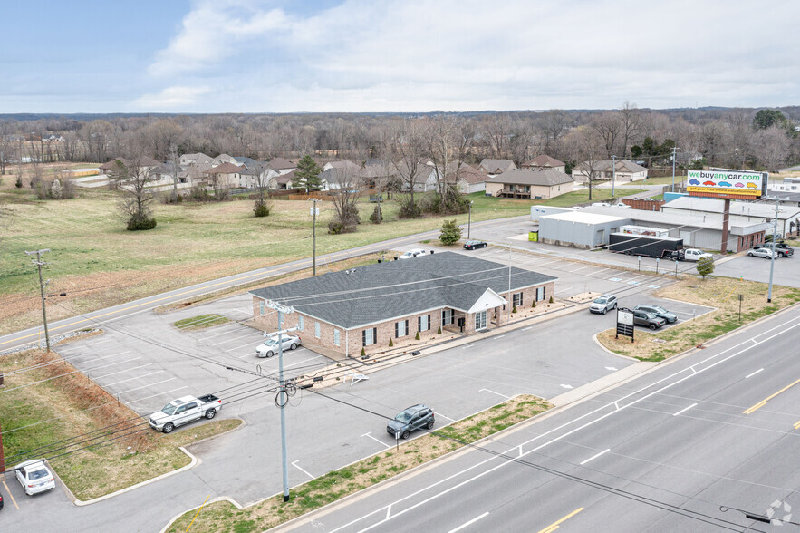 2543 Madison St, Clarksville, TN for lease - Building Photo - Image 3 of 5