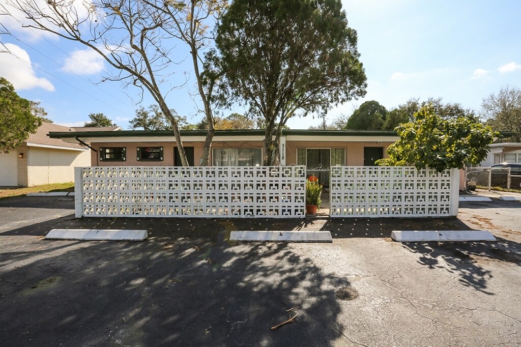 7112 6th Ave N, Saint Petersburg, FL for sale Primary Photo- Image 1 of 1