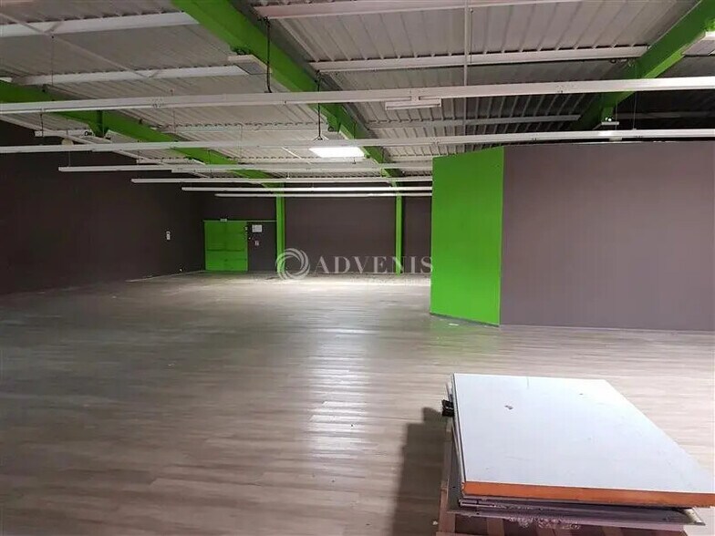 Retail in Feytiat for lease - Building Photo - Image 3 of 5