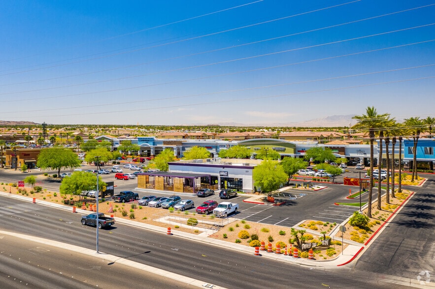 221 N Stephanie St, Henderson, NV for lease - Building Photo - Image 2 of 6