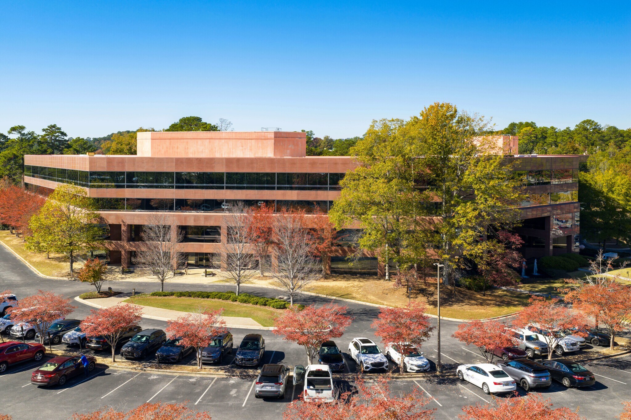 1-2 Chase Corporate Dr, Hoover, AL for lease Building Photo- Image 1 of 22