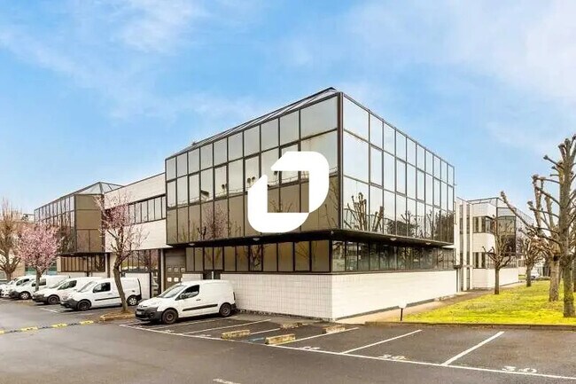 Location Local d'activités 270 m² à 601 m²