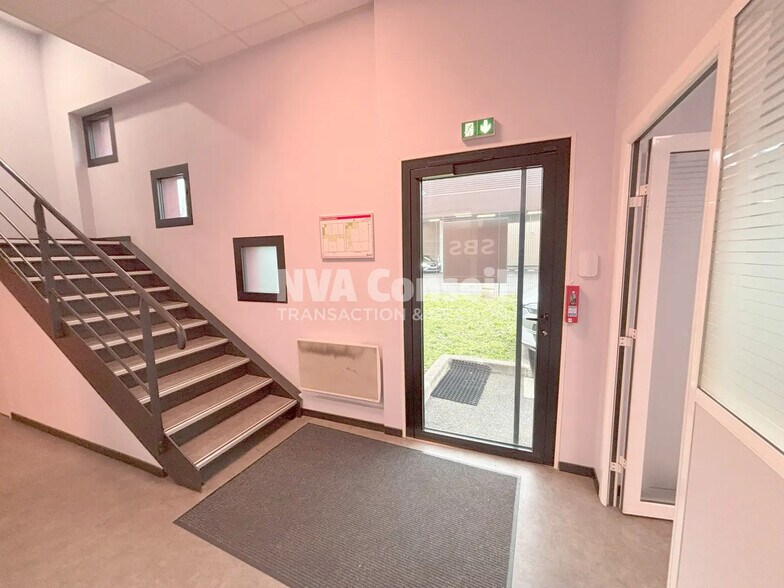 191 Boulevard André Brémont, Saint-Leu-la-Forêt for sale - Interior Photo - Image 3 of 11