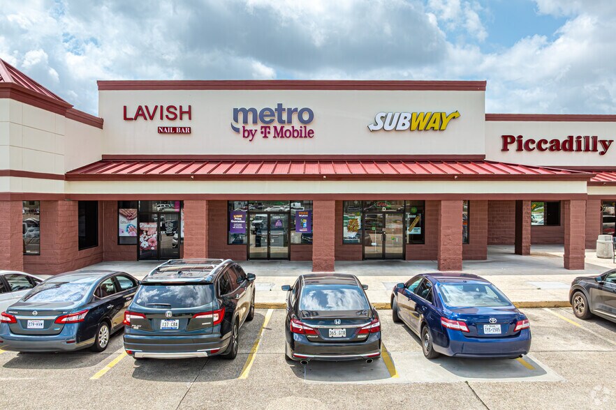 2222 Clearview Pky, Metairie, LA for lease - Building Photo - Image 2 of 8