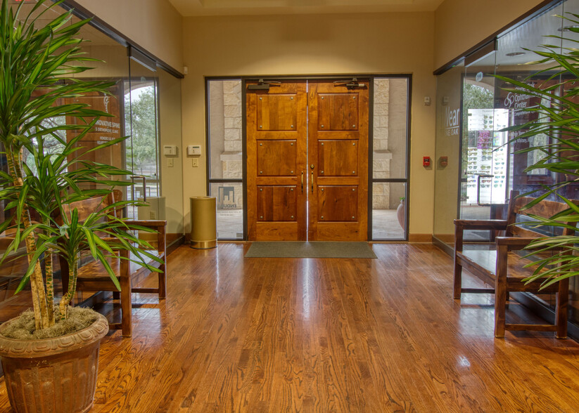 325 E Sonterra Blvd, San Antonio, TX for lease - Interior Photo - Image 2 of 7