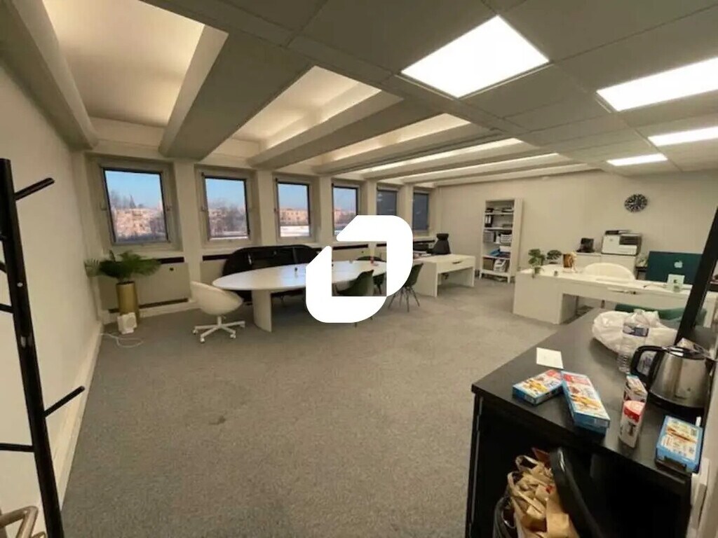 Location Bureaux 52 m² - Photo 1