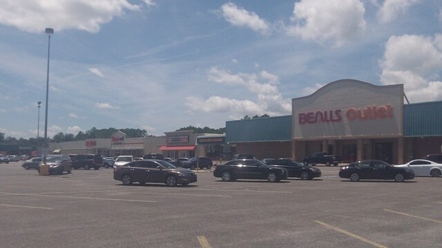 501 E Oglethorpe Hwy, Hinesville, GA for lease - Primary Photo - Image 3 of 9