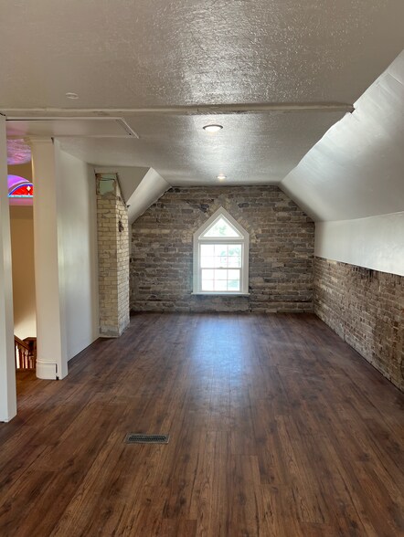 111 E 300 S, Spanish Fork, UT for lease - Interior Photo - Image 3 of 10