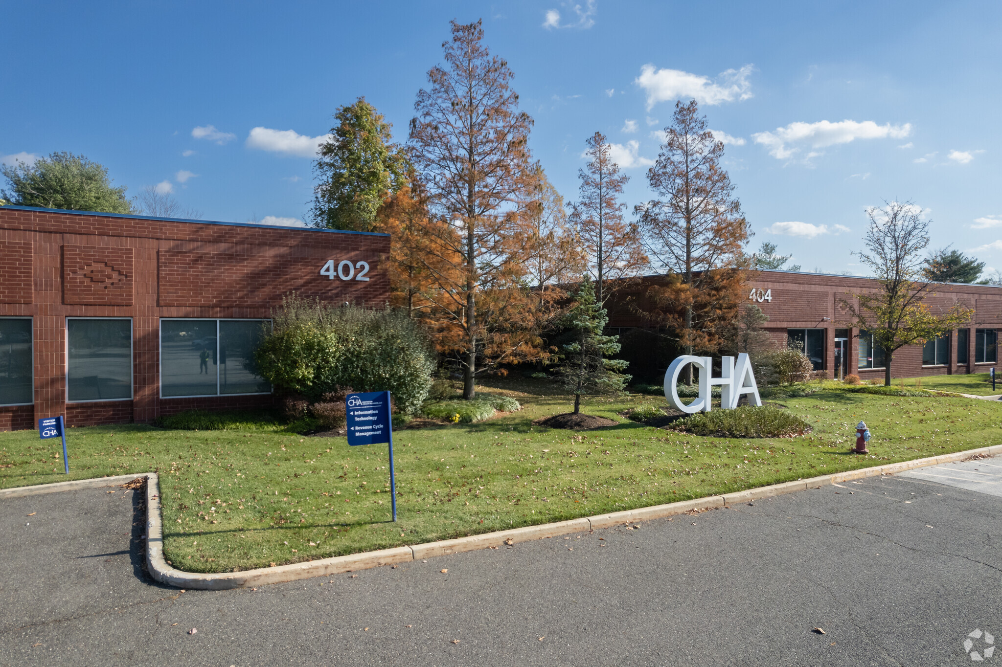 402-404 Lippincott Dr, Marlton, NJ for lease Primary Photo- Image 1 of 12