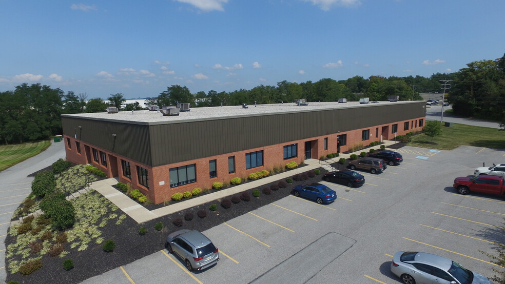 50 Grumbacher Rd, York, PA for lease - Building Photo - Image 1 of 14