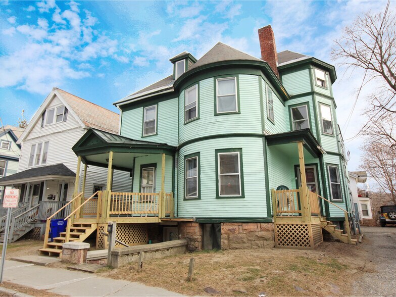 24 Orchard Ter, Burlington, VT 05401