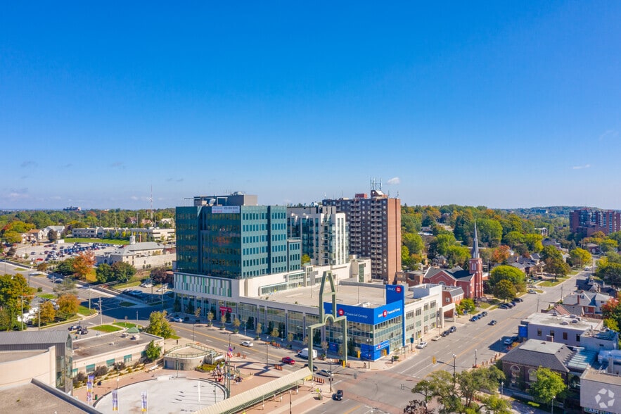 90 Collier St, Barrie, ON for sale - Building Photo - Image 1 of 1