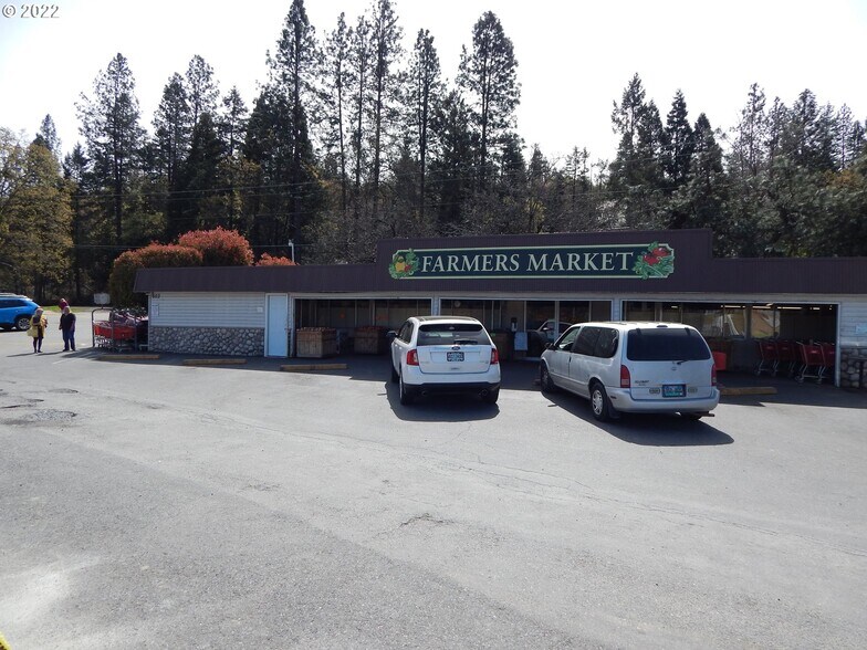 603 Rogue River Hwy, Grants Pass, OR 97527